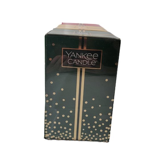 Yankee Candles Christmas Candles Joy Bright Merry Large 7oz each set of 3 - Picture 4 of 4